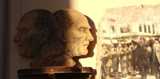 Istanbul: What I Remembered, What I Forgot Atatürk Bust