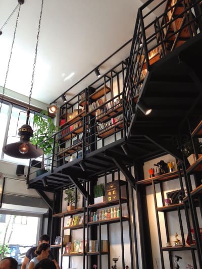 The inside of Ministry of Coffee, a new coffee shop in Nişantaşı, Istanbul, run by an Aussie.
