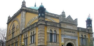 The Dönme: A Profile of a Hidden People Dönme Mosque in Thessaloniki