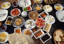 9 Tips to Know Before Visiting a Turkish Home turkish home