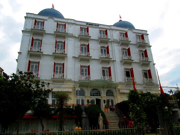 biennial splendid palace hotel