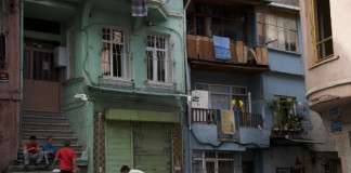 Walking to Balat: A Photoessay Balat, street scene
