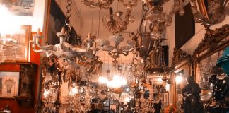 Antique Shopping in Istanbul: Tellalzade Street