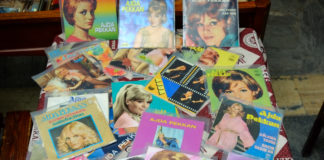 Izmir Chronicles: Izmir’s Vinyl-Record Stores Izmir’s Vinyl-Record Stores