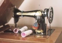 Visiting a Tailor in Istanbul 101 sewing machine