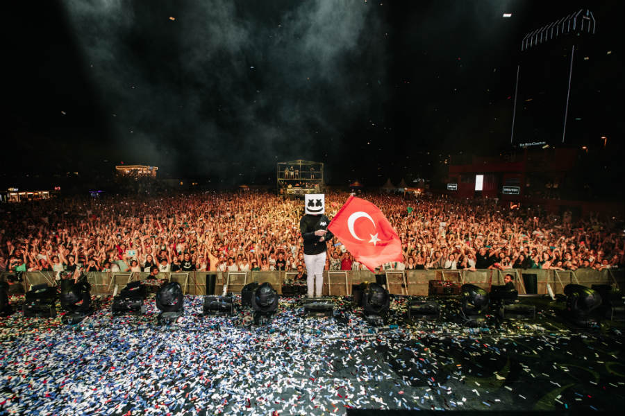 Electric Playground: Marshmello & Kungs Deliver Wholesome Fun in the Heart of Istanbul